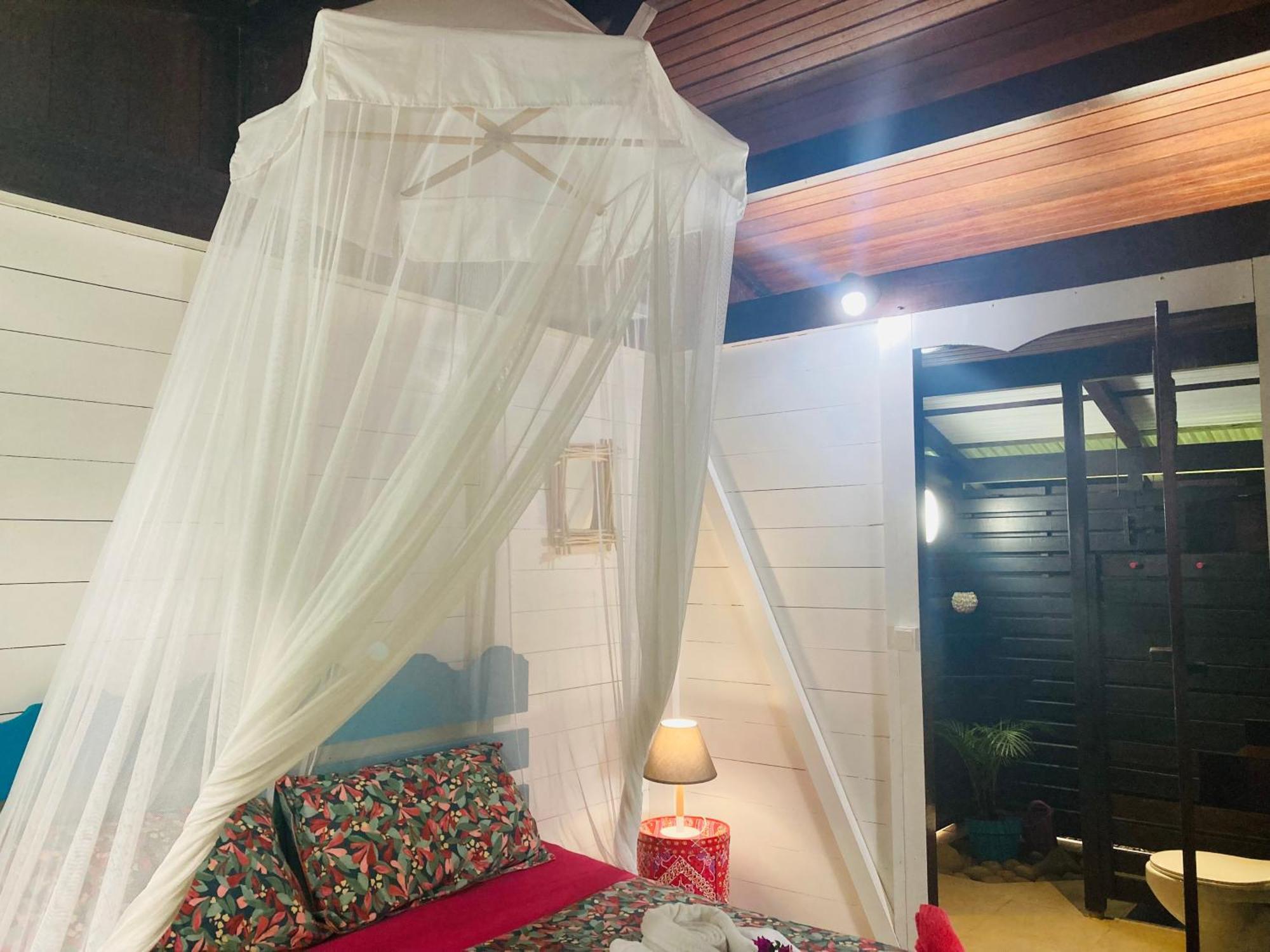 Piton Bungalows Ecolodges デエエ エクステリア 写真